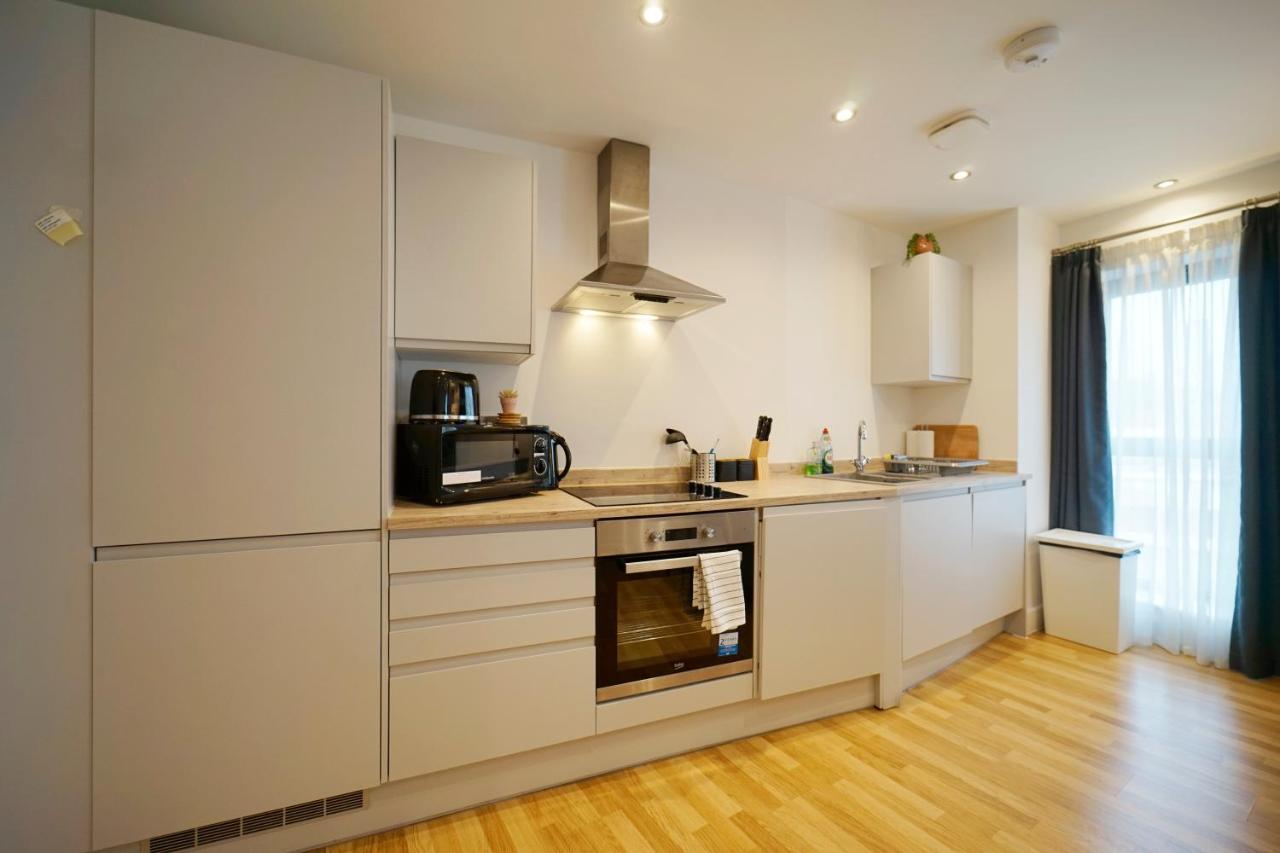 Modern 2 Bed Apartment With Juliet Balcony - Dhb Stays Leeds  Ngoại thất bức ảnh