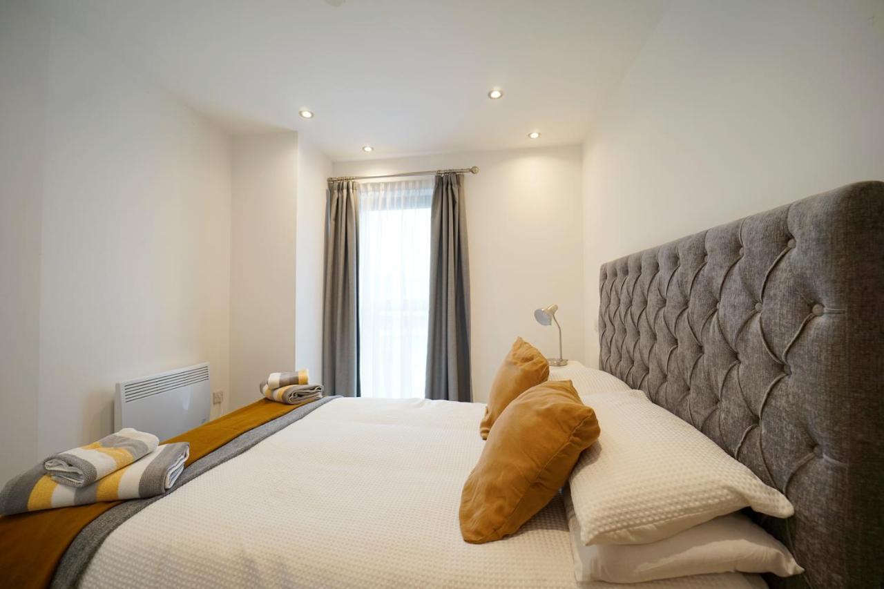 Modern 2 Bed Apartment With Juliet Balcony - Dhb Stays Leeds  Ngoại thất bức ảnh