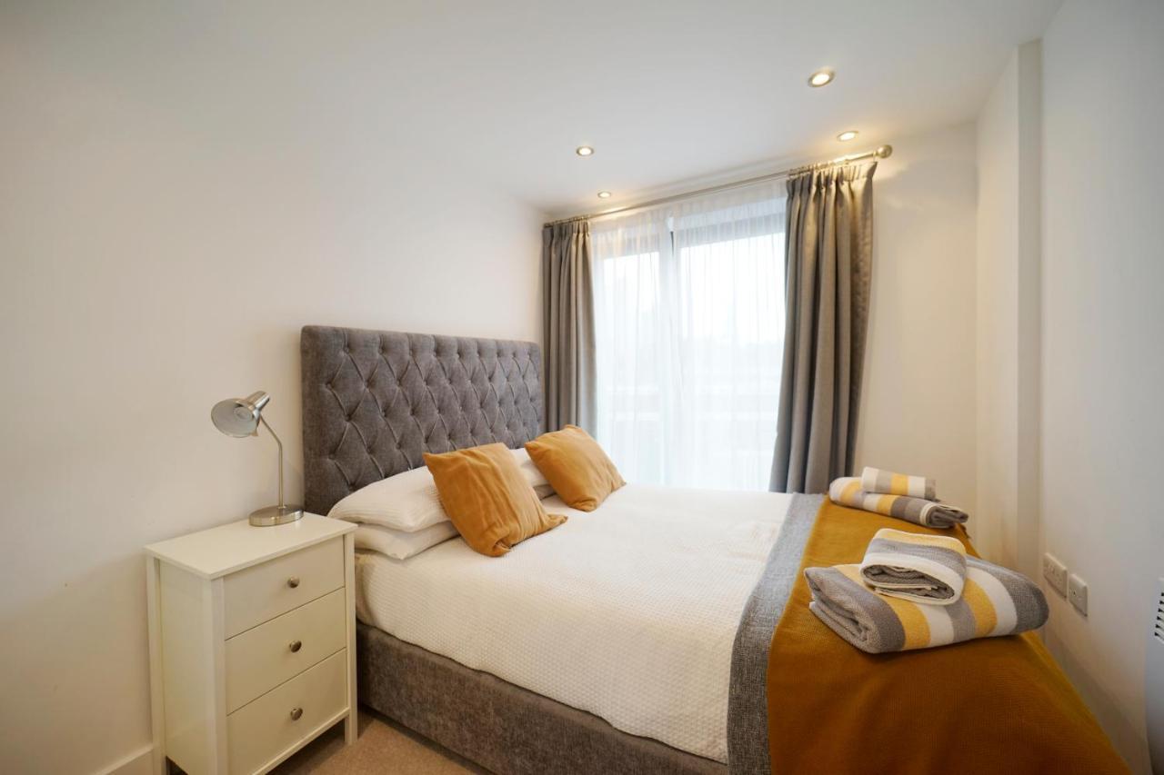 Modern 2 Bed Apartment With Juliet Balcony - Dhb Stays Leeds  Ngoại thất bức ảnh
